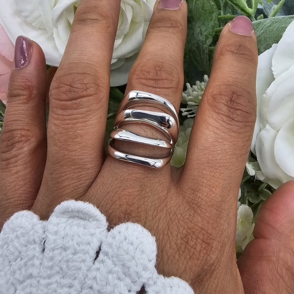 ❤️ IN LINE RING - Picture 8 of 14
